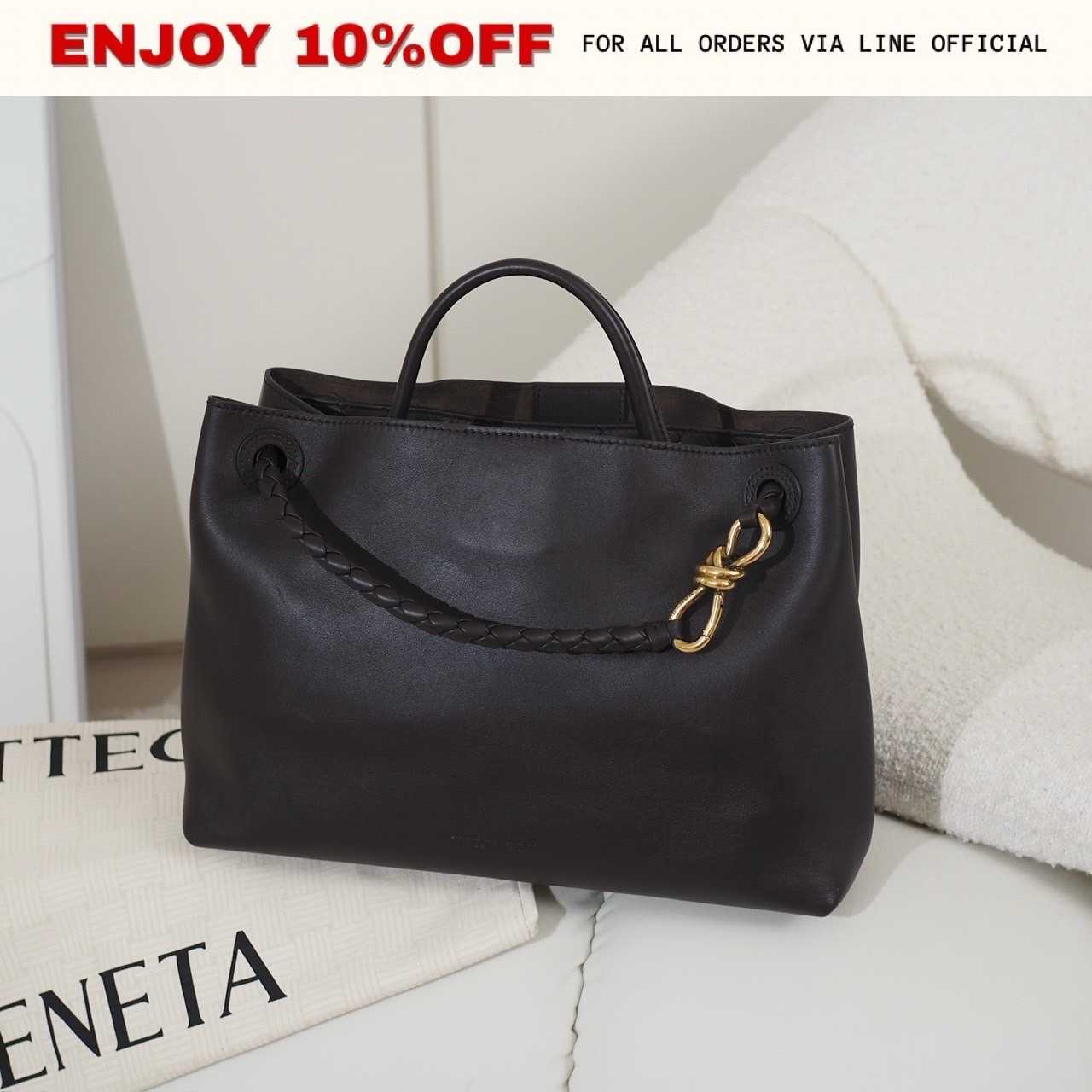NEW! BOTTEGA VENETA Medium Andiamo สี Fondant GHW | Bag