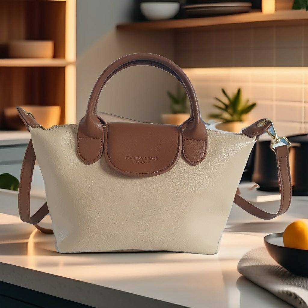 กระเป๋าintrend รุ่น classic  สีครีม  ลายหนังช้าง  ใช้ได้ทุกสไตล์