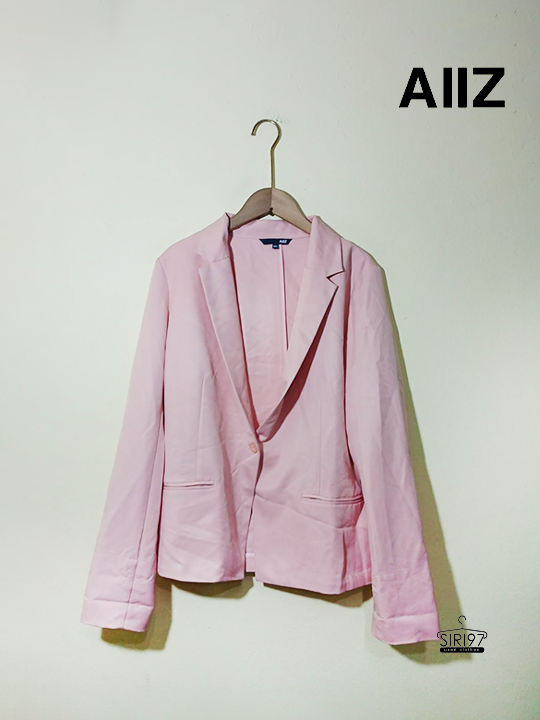 เสื้อสูทแขนยาวกระดุม AIIZ สีชมพู สภาพ90%