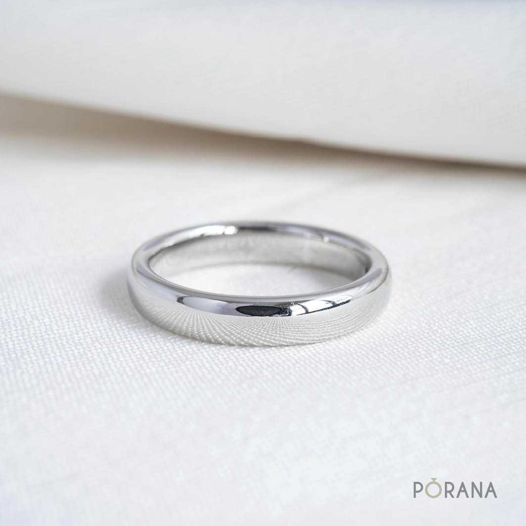 Classic men's wedding ring, comfort fit, dome style