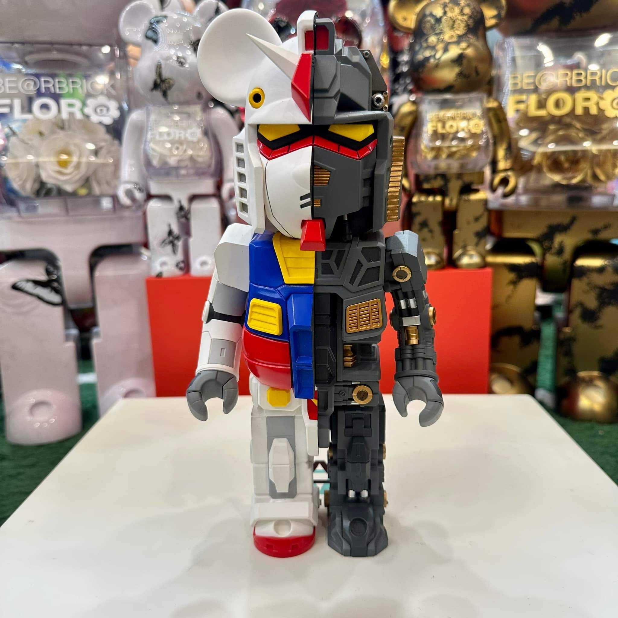 Be@rbrick Gundam RX-78 custom 400%