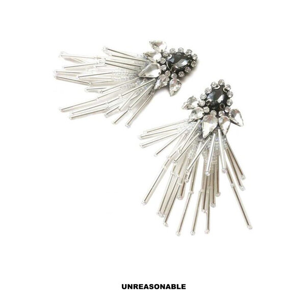 ต่างหูคริสตัลระย้า สีเงิน UA0424-01 Unreasonable Accessories
