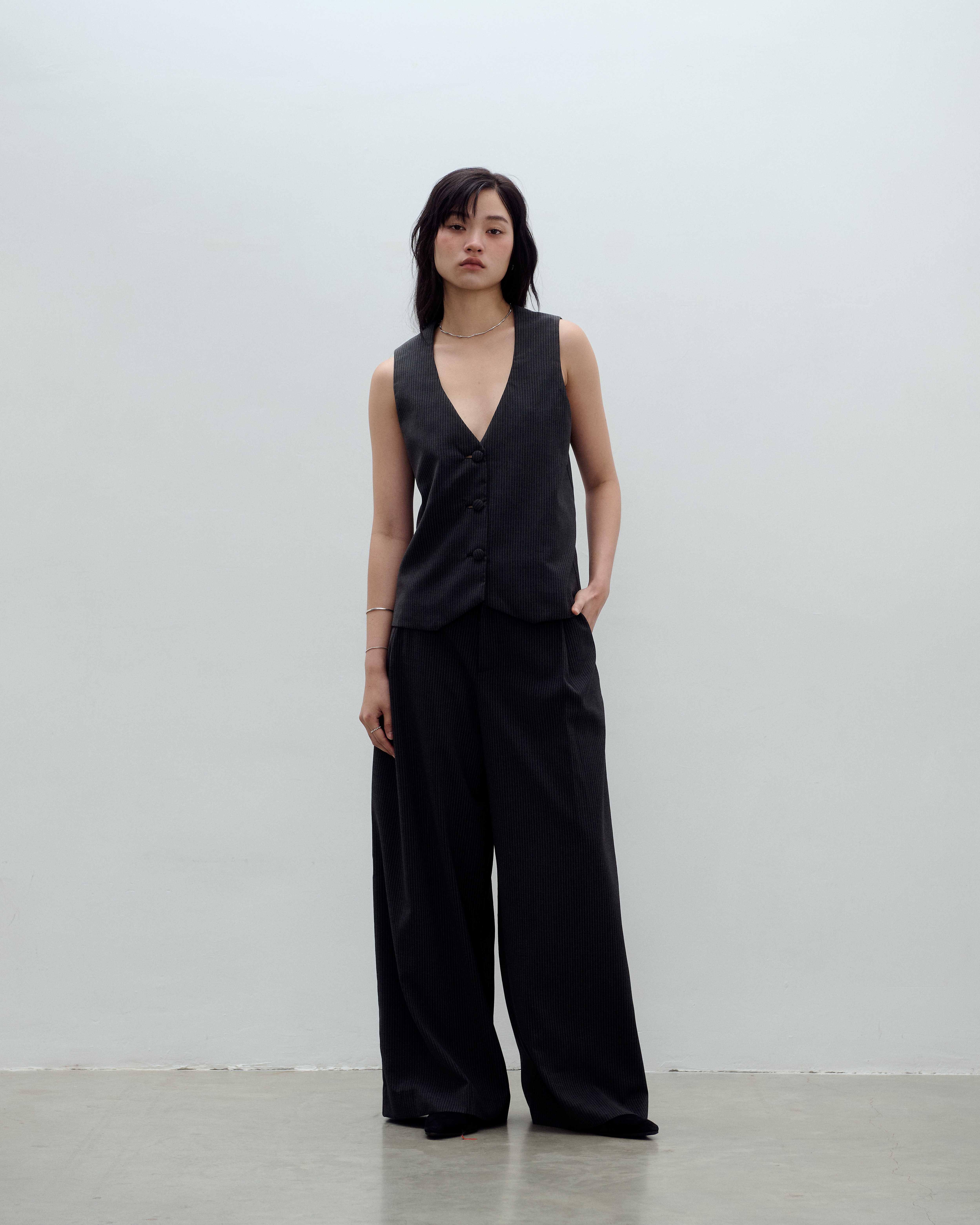 H.049 - One Tuck Wide Trousers - Striped Grey