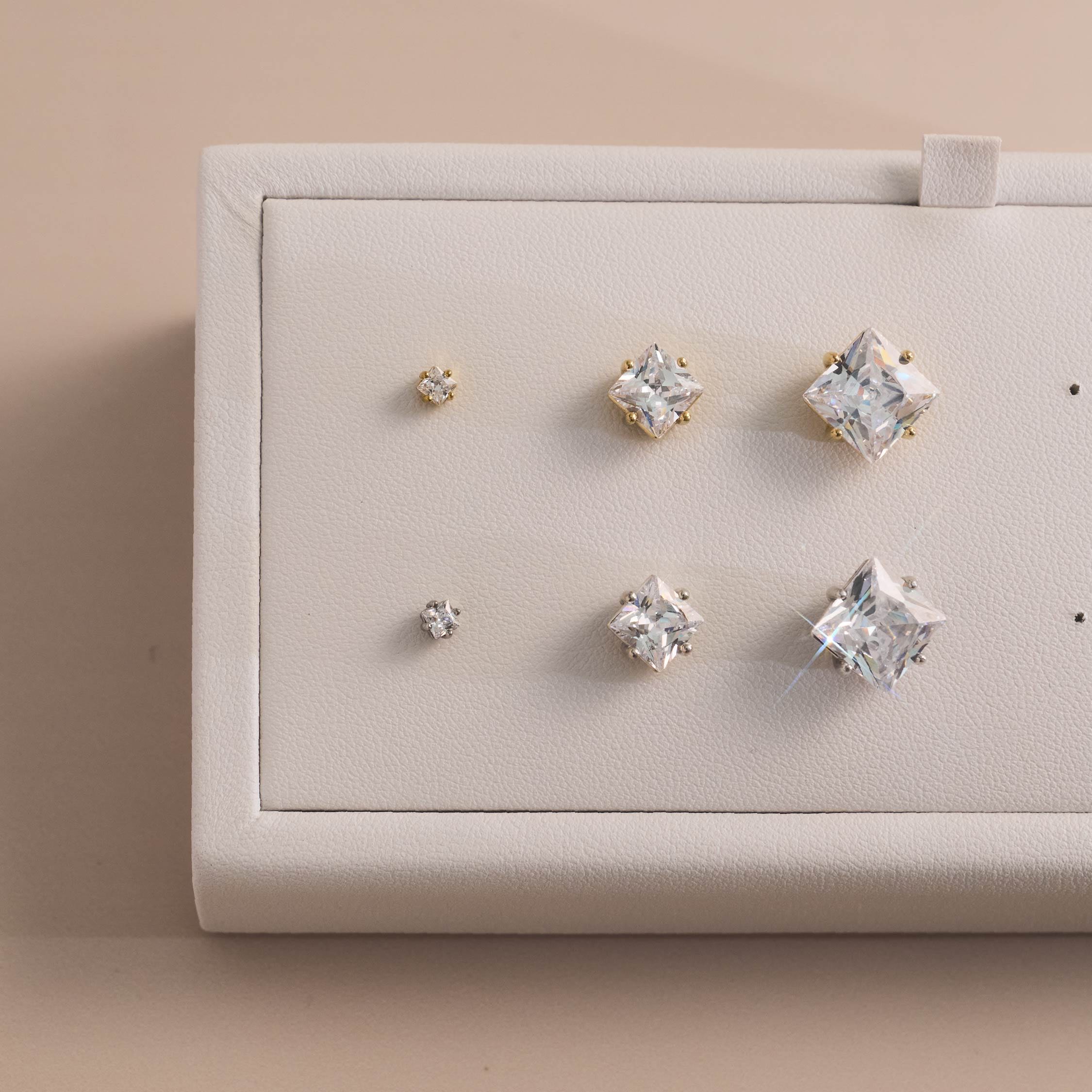 Valichain - Petite Gem Square Ear Stud