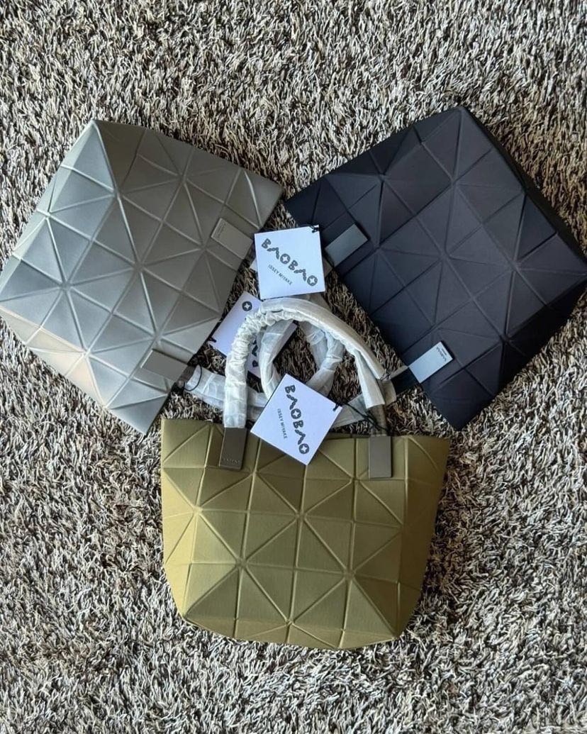BPB0023-Baobao Issey Miyake Track  Small Handbag