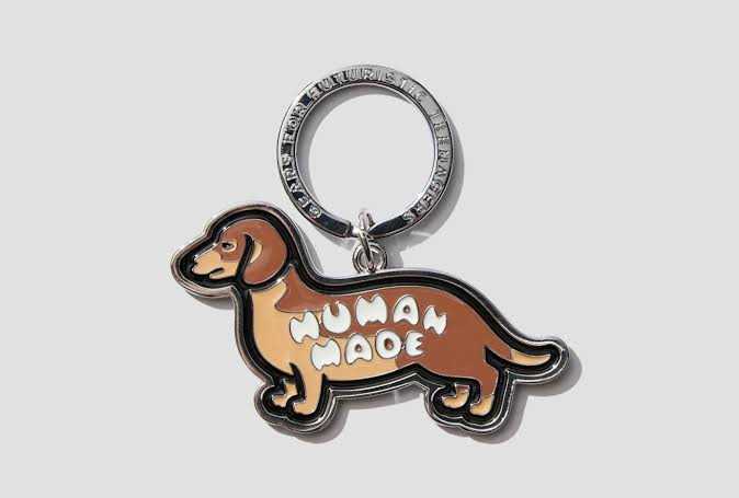 (สินค้าPREORDER15-20days) HUMANMADE DACHS KEYRING HM26GD071 BROWN