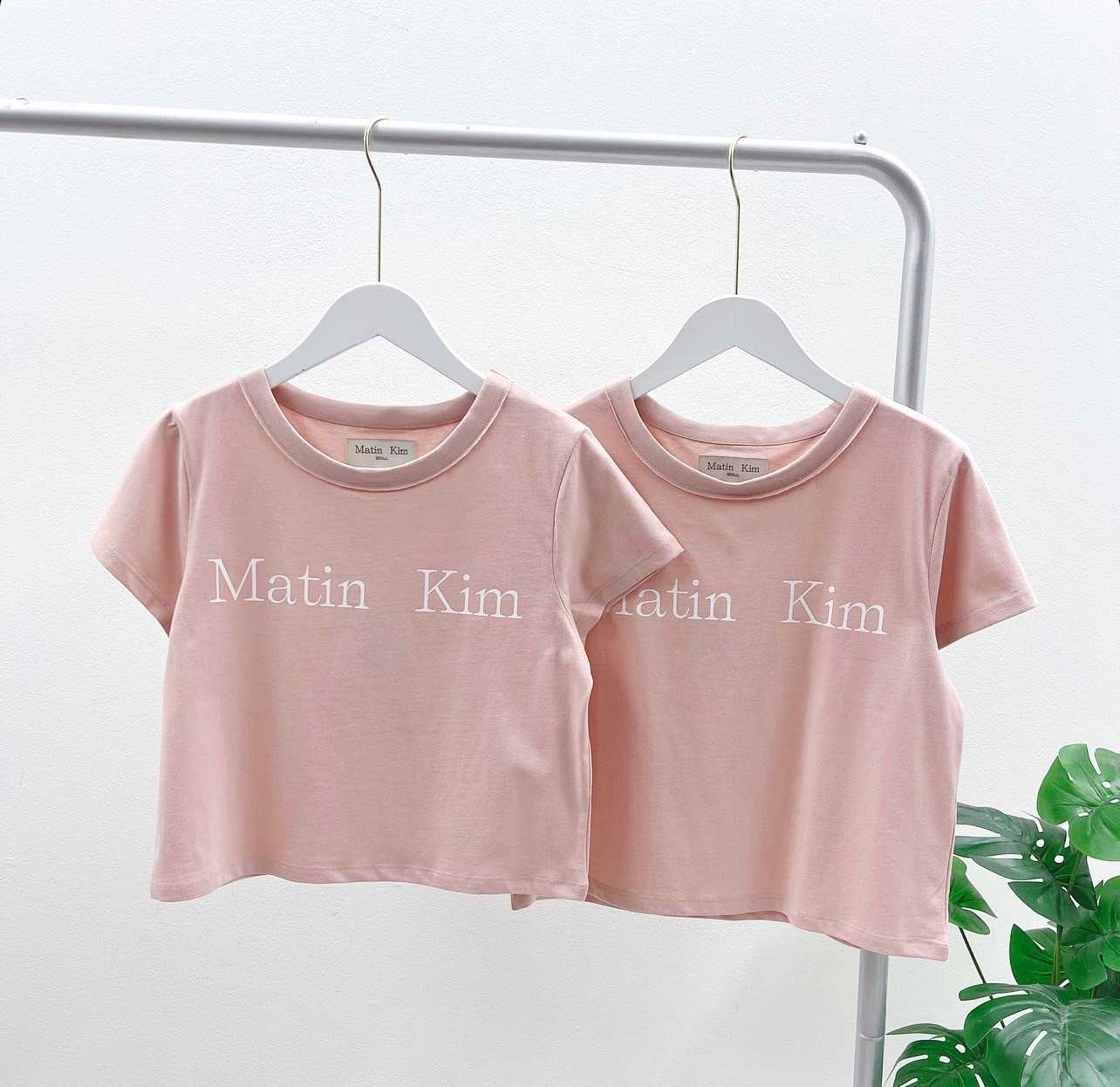 Matin Kim Cropped T-Shirt (Pink)