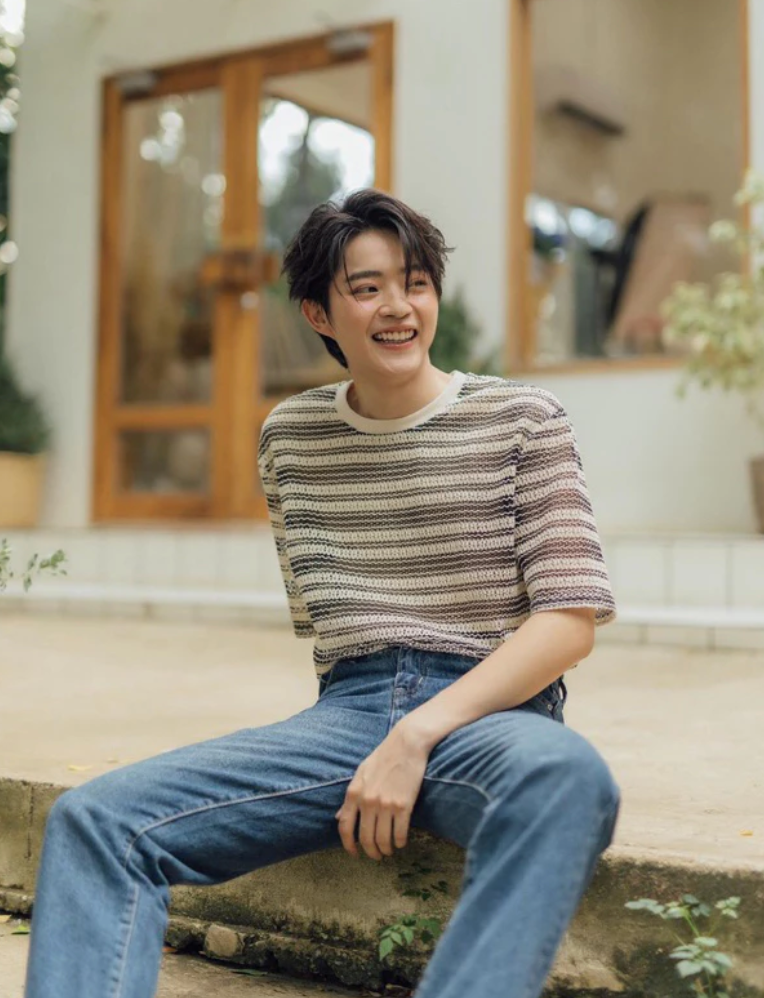 เสื้อคอกลม ซีทรูถักลายทาง เสื้อยืดคอกลม (KN88A)