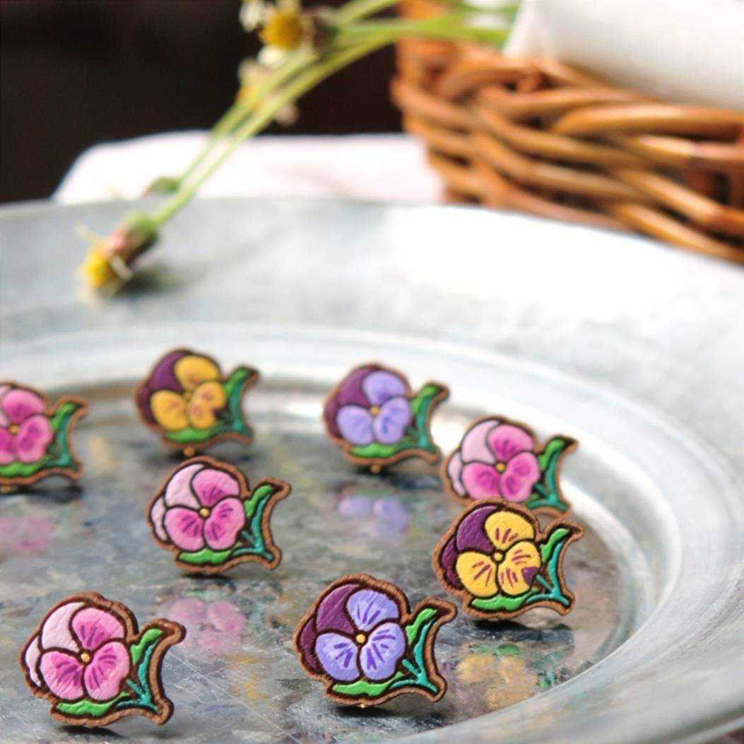 Wooden earring viola flower ( pansy )