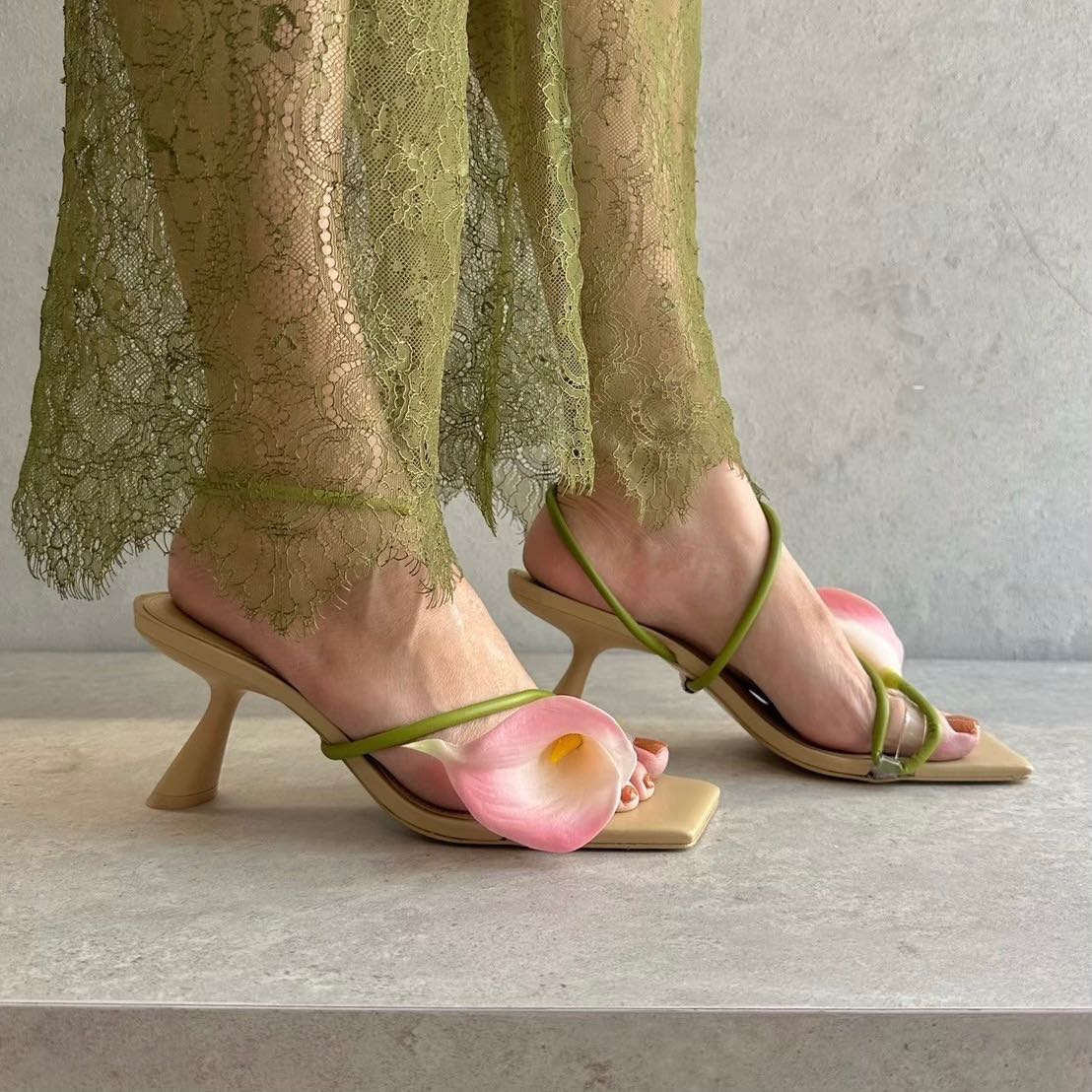 Cult Gaia RIA SANDAL -  PINK MULTI
