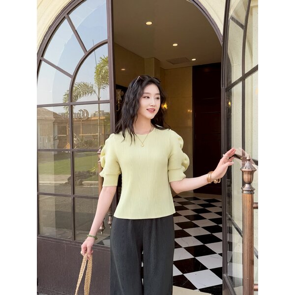 (กดรับคูปอง)CLEARANCE SALE!! 2MUAY รุ่น GJO10785 THICK RUFFLE SLEEVE PLEATED TOP เสื้ออัดพลีทผ้าห...