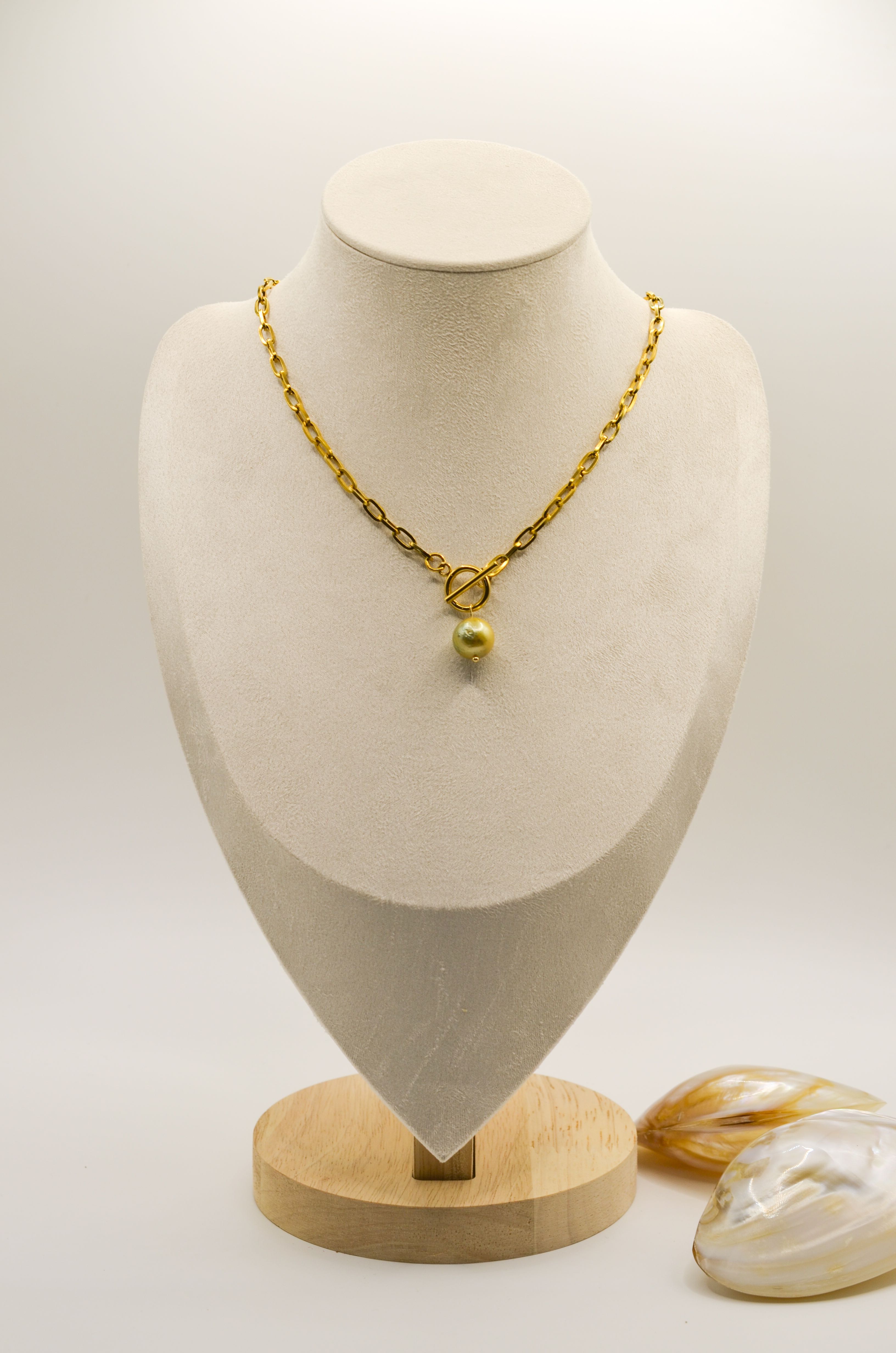  Pearlōm Seren Necklace 