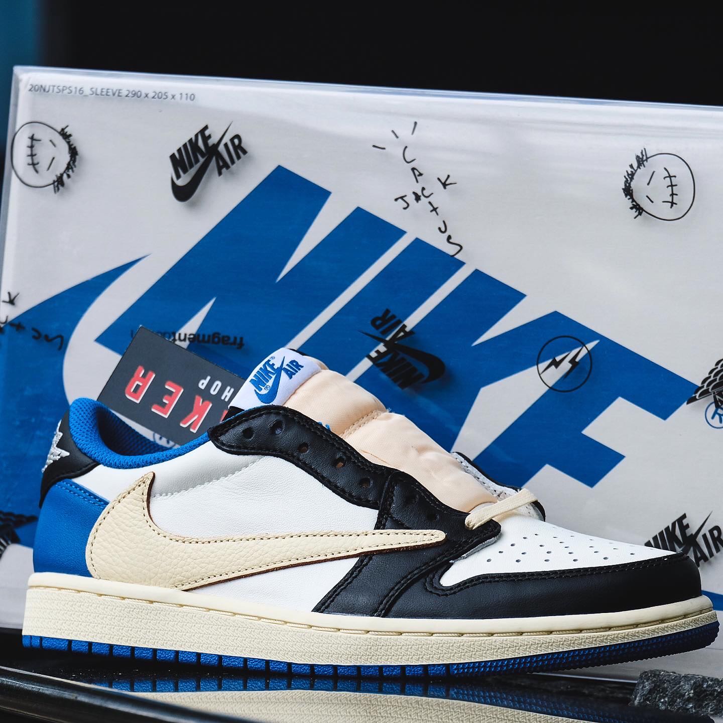 Air Jordan 1 Low x Travis Scott x Fragment Design