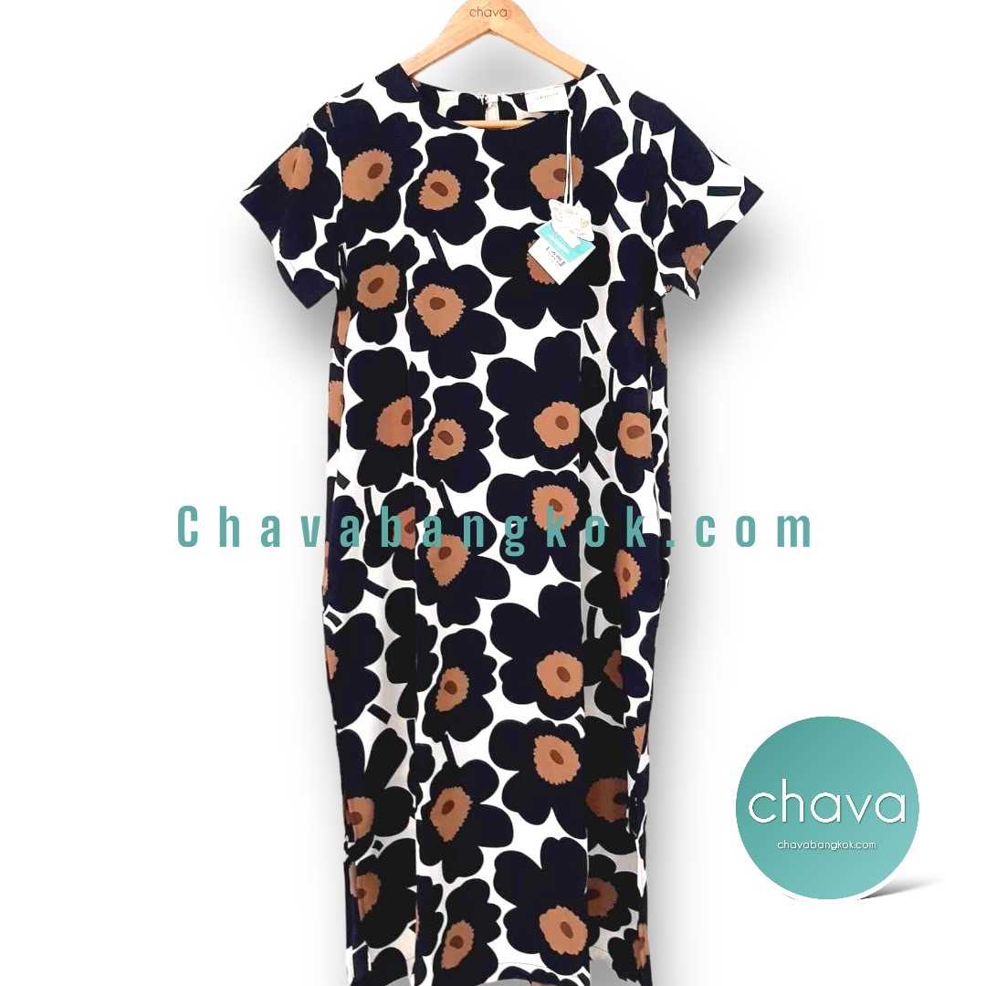 NEW!! Maxi Dress เดรสยาว  (สีขาว-ดำ) ลายดอกไม้ มาลิเมกโกะสีดำ กระดุมหลัง กระเป๋า 2 ข้าง