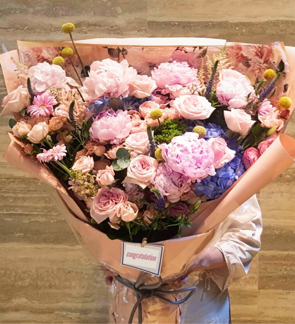 ช่อดอกไม้สด  Blooming Elegance 49