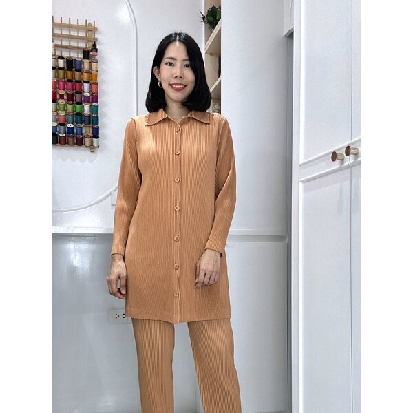 ปรับราคาลง!! 2MUAY รุ่น GJO5251 เสื้ออัดพลีทคุณภาพ THICK COLLAR BUTTON FRONT & SIDE PLEATED TOP 8...