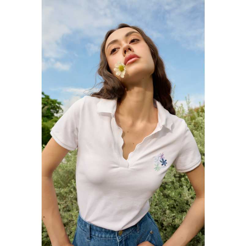 SPECIAL POLO WITH EMBODRY FLOWER