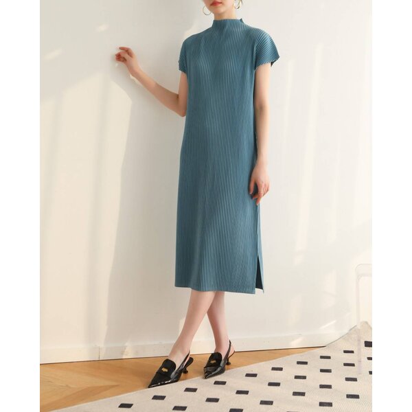 ปรับราคาลง20%!! 2MUAY รุ่น GJO9049 เดรสพลีทคุณภาพ THICK HIGH NECK PLEATED DRESS สีเขียวมิ้นต์ FRE...