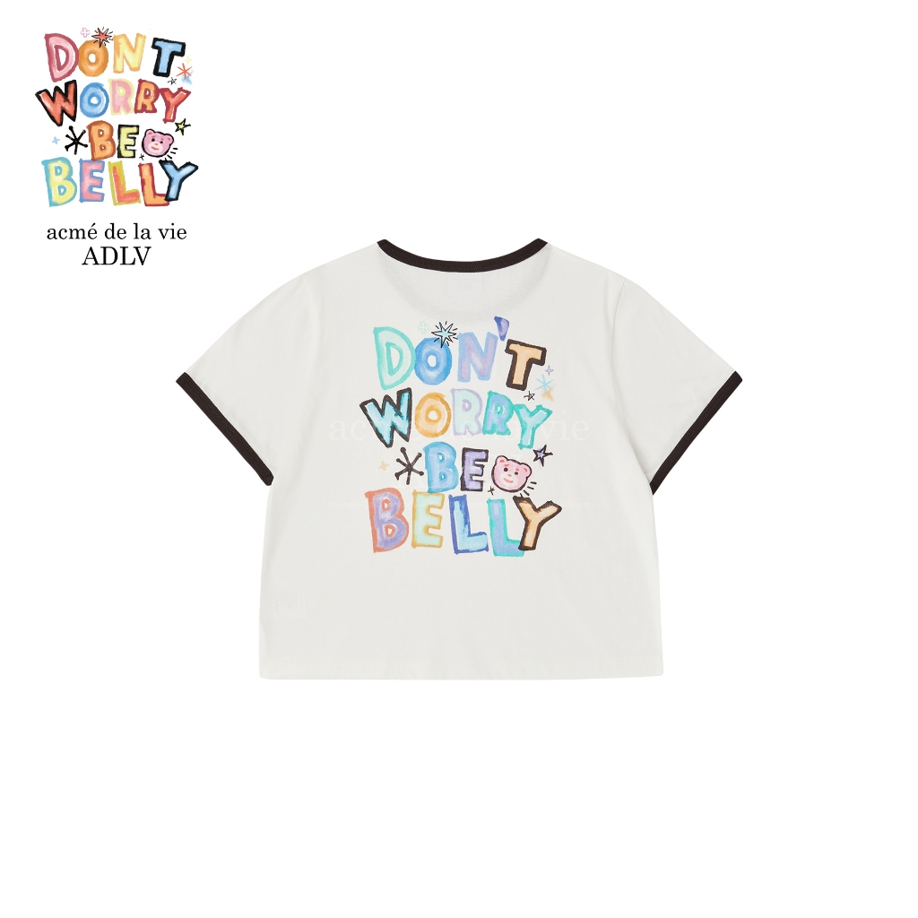 ADLV [acme de la vie] เสื้อครอป รุ่น Belly Collage Logo Crop Short Sleeve T-Shirt Cream