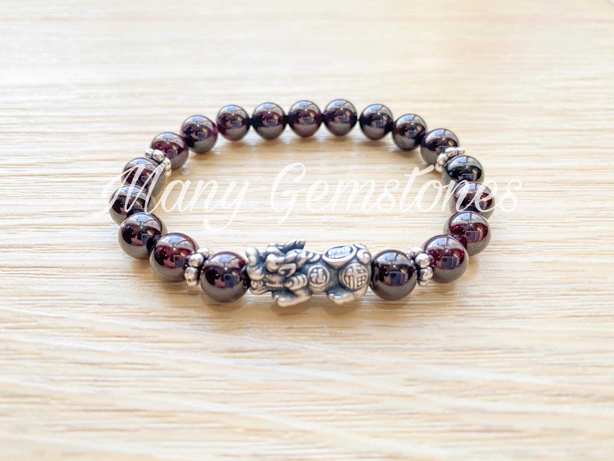 กำไลหินมงคล สร้อยข้อมือหินมงคล ปี่เซียะเงินแท้  โกเมน (Garnet)