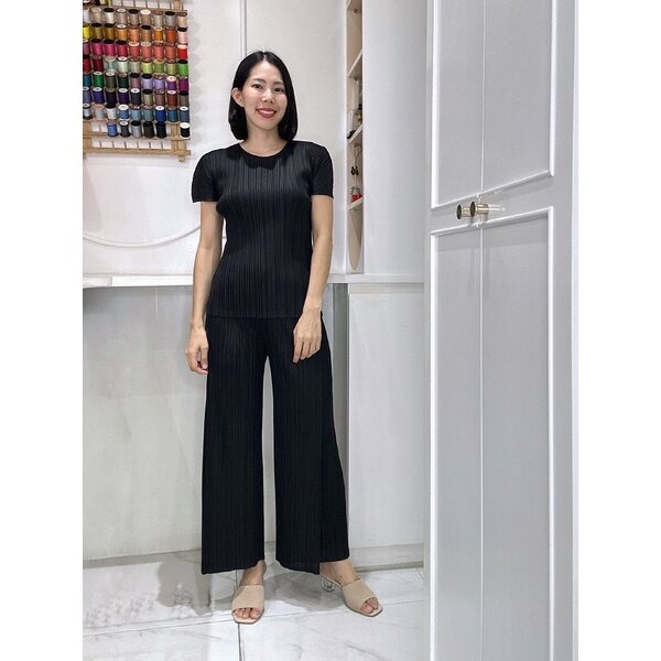 2MUAY รุ่น GJO8018 / GJO7271 เซ็ตพลีท SHORT SLEEVE WITH LAYER STRAIGHT PANTS PLEATED SET 6 สี FRE...