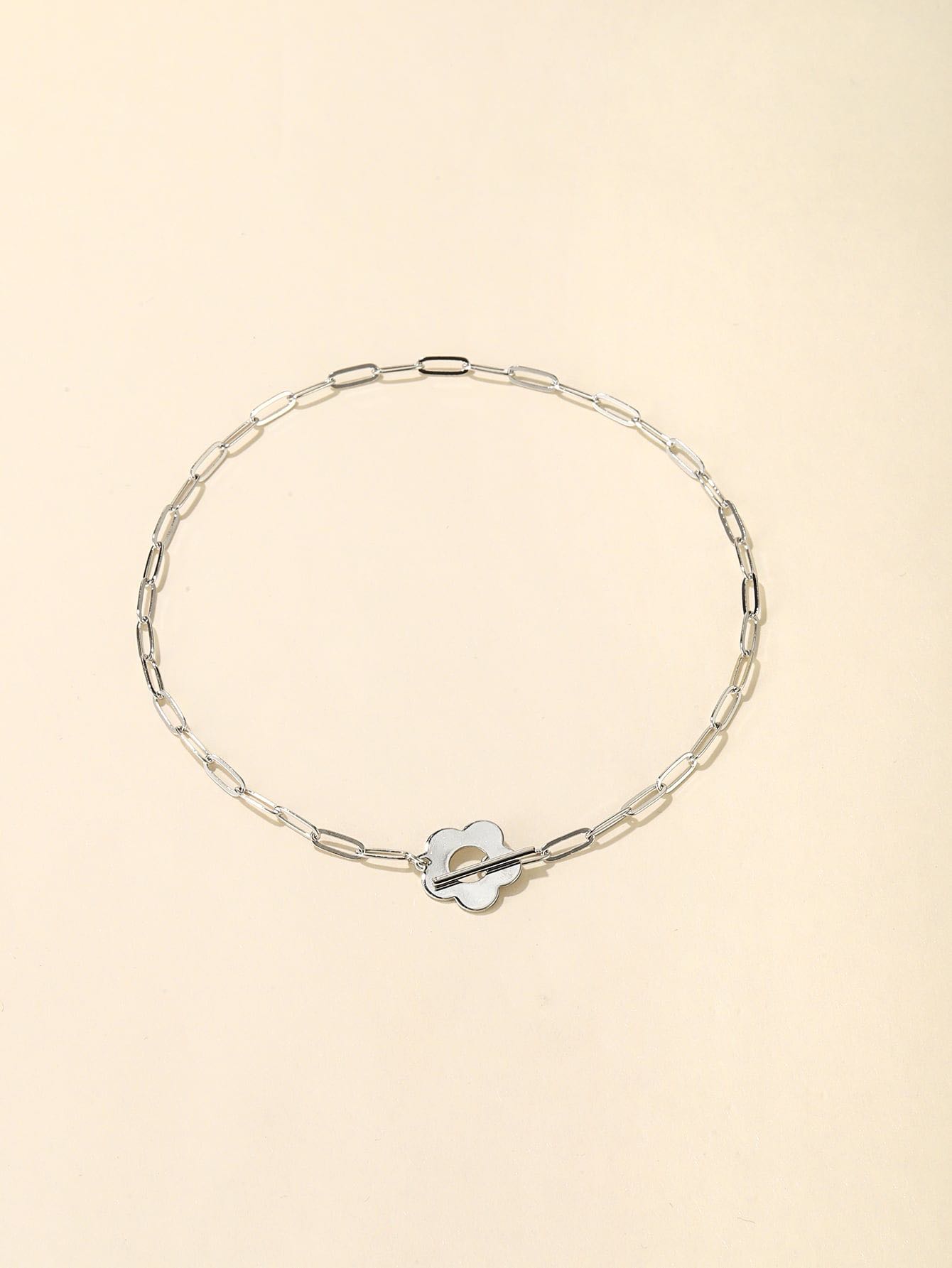 Flower charm necklace 