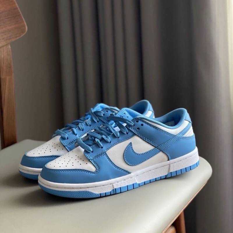 Nike Dunk Low   UNC 