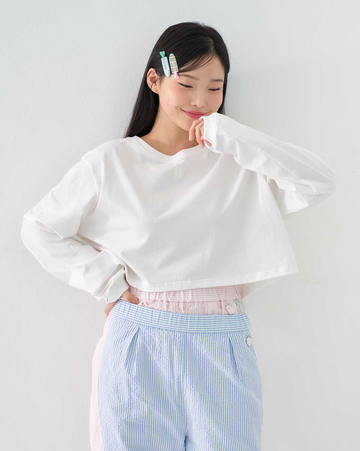 (BASIC PIECES) HUG CROPPED TSHIRT