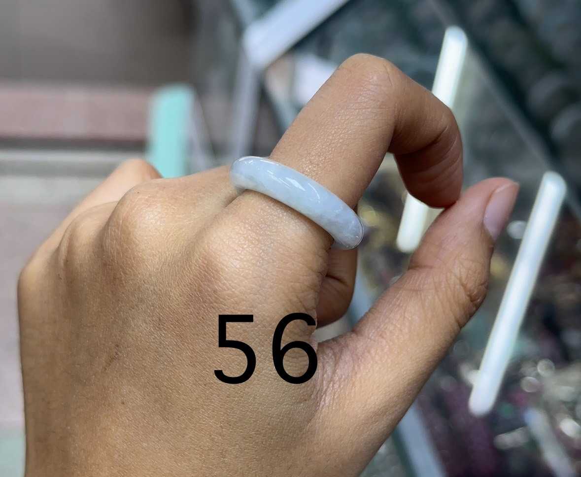 แหวนหยกเจไดต์หน้าเล็ก เนื้อสวยมาก ไซส์ 56-58 สวมใส่เพื่อดึงดูดความมั่งคั่งและโชคดี