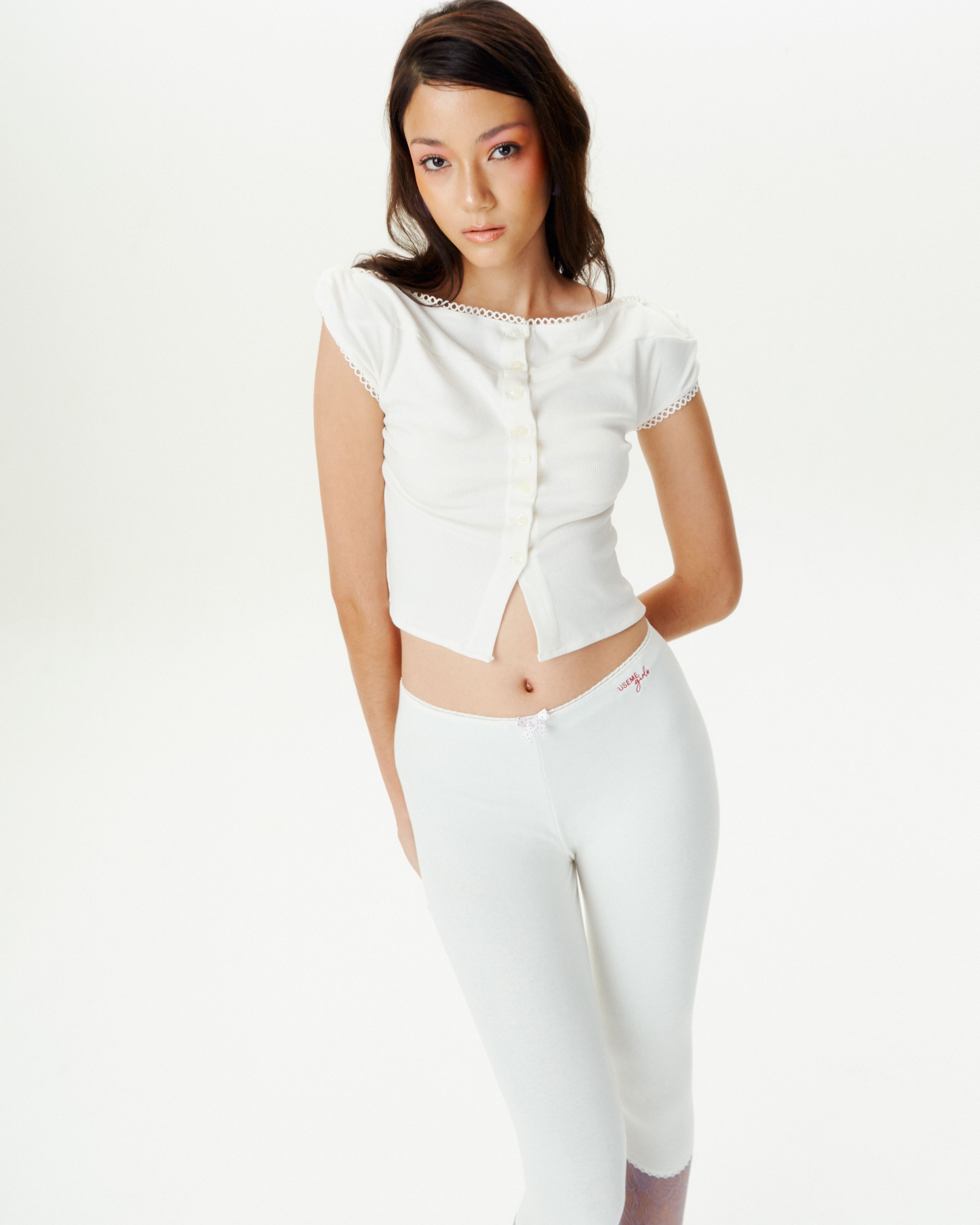 UMRGIRLS WHITE  YOUNG LADY TEE