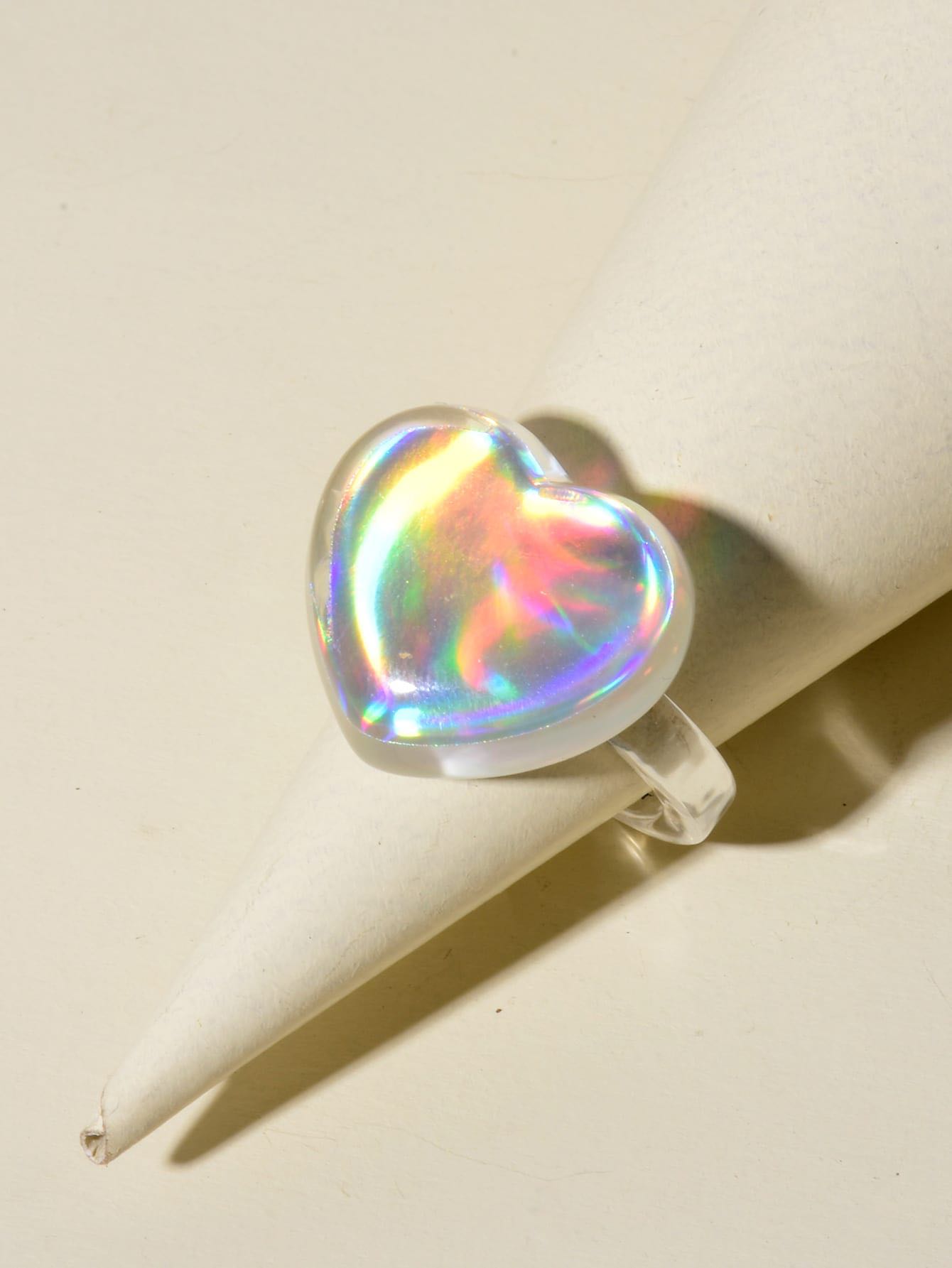 Hologram heart resin ring