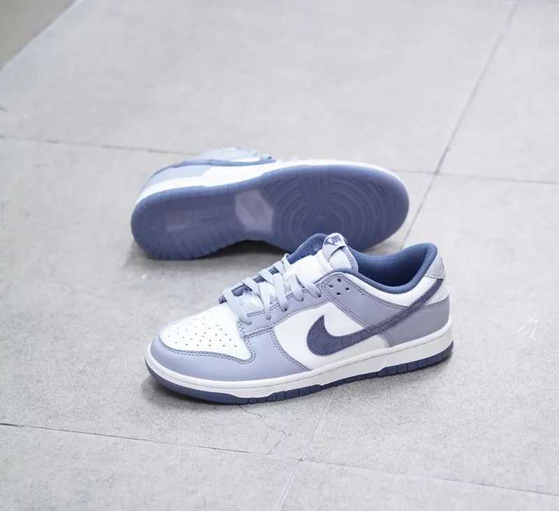 Nike Dunk Low GS​ Light Carbon