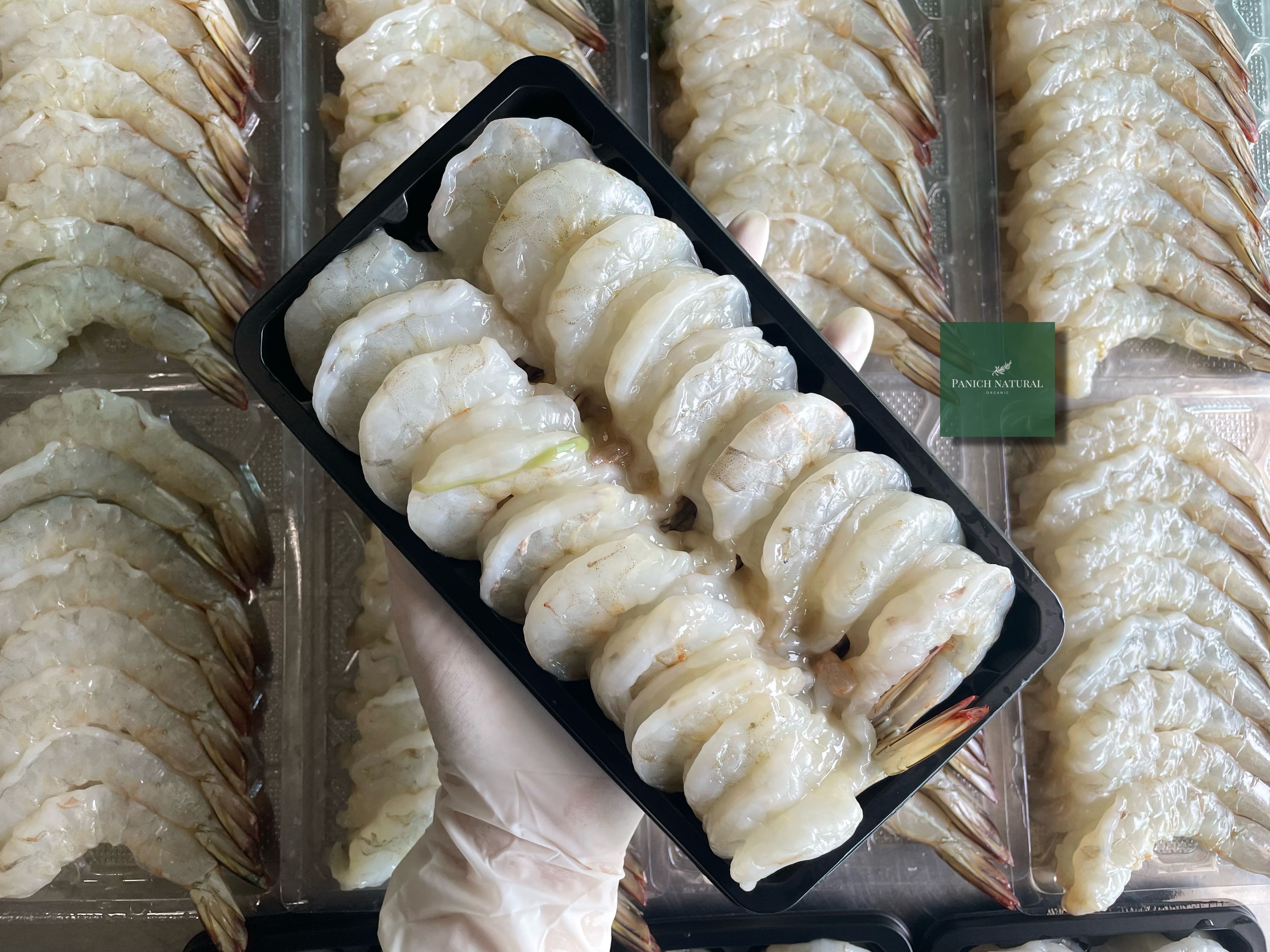 กุ้งแชบ๊วยใหญ่ แกะเปลือก ผ่าขี้ ไว้มัน  2 ถาด (ถาดใหญ่)