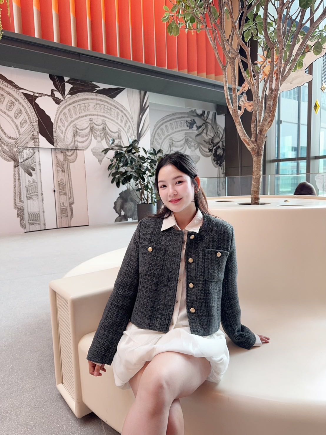 M124 : Cropped tweed blazer
