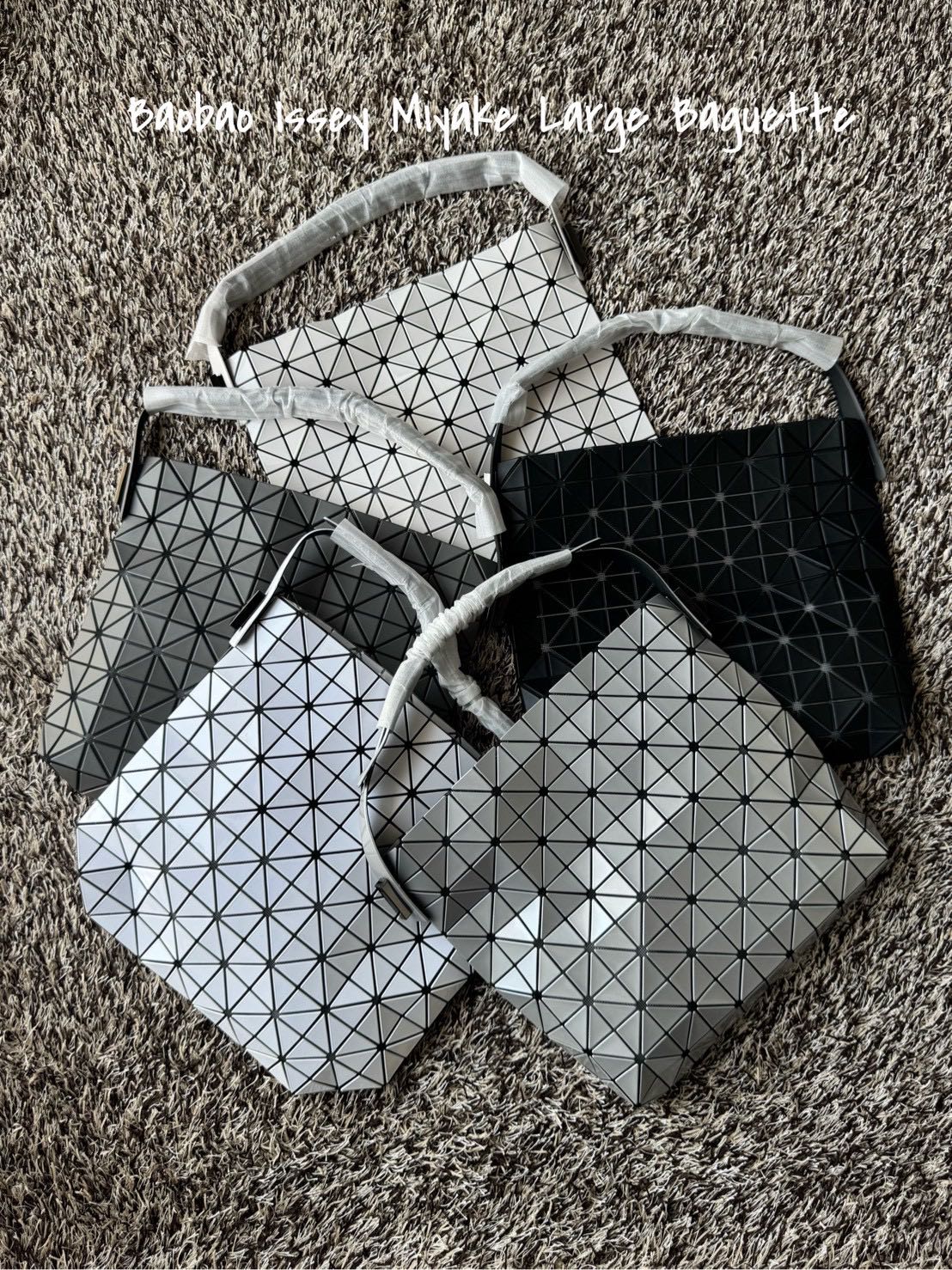 กระเป๋าสะพายBaobao Issey Miyake Large Baguette 