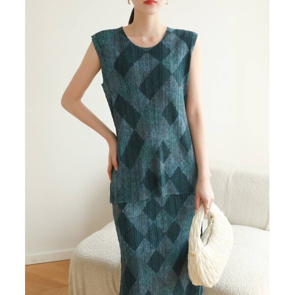 ปรับราคาลง!! 2MUAY PLEAT เสื้อผู้หญิง เสื้อพลีทคุณภาพ รุ่น GJO3231 4สี FREE SIZE SLEEVELESS DIAMO...