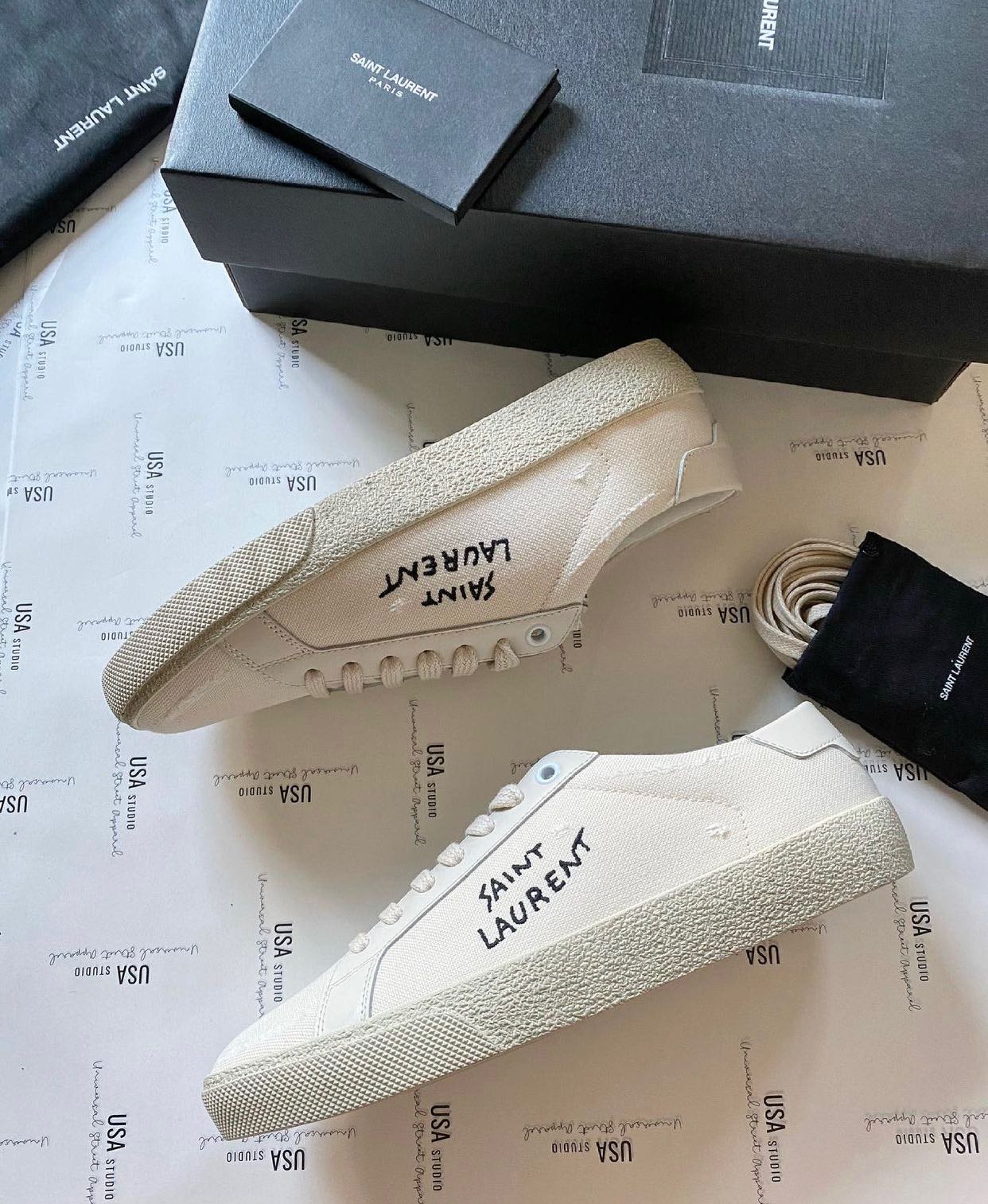 Saint Laurent Canvas sneakers 