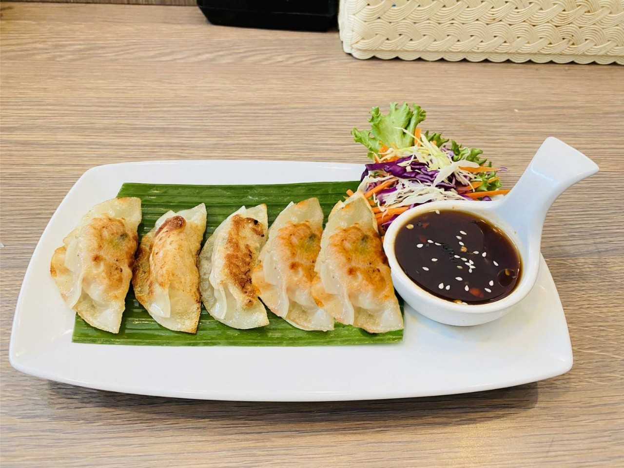 เกี๊ยวซ่าไก่ / Chicken Gyoza