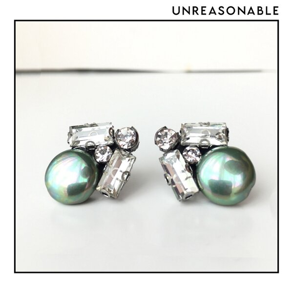 ต่างหู สีเขียว ต่างหูคลิป ต่างหูก้านเงินแท้ น้ำหนักเบา สวยใส่สบาย UA0678-02 Unreasonable Accessories
