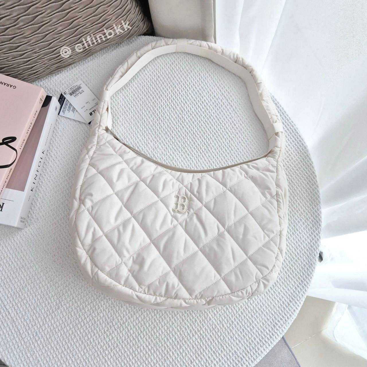 🚨Clearance Sale🚨MLB Padding Quilted L- Hobo bag  กระเป๋าสะพาย โฮโบ ครอสบอดี้ สีขาว สีครีม