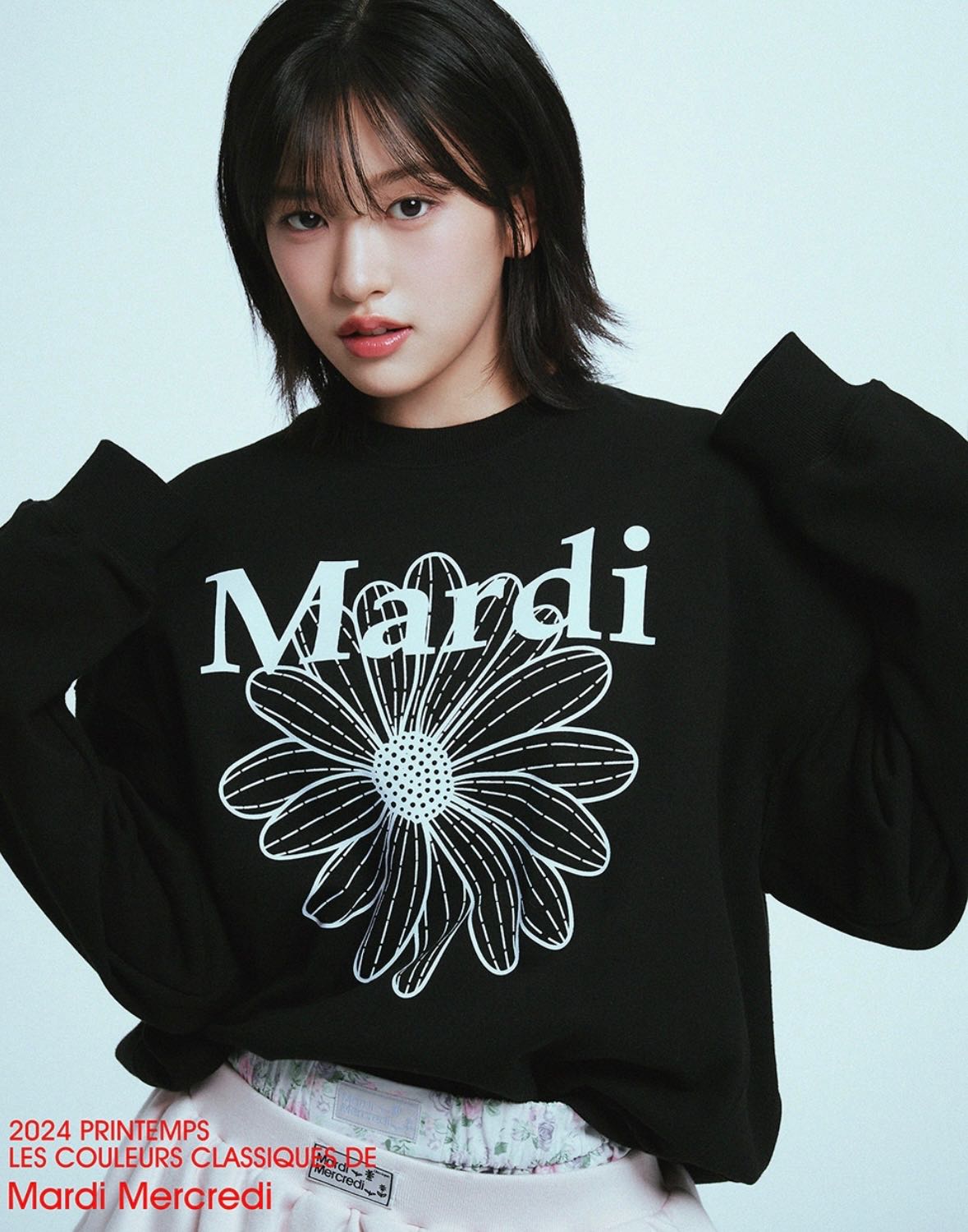 (พร้อมส่ง) Mardi mercredi sweatshirt flowermardi black sky