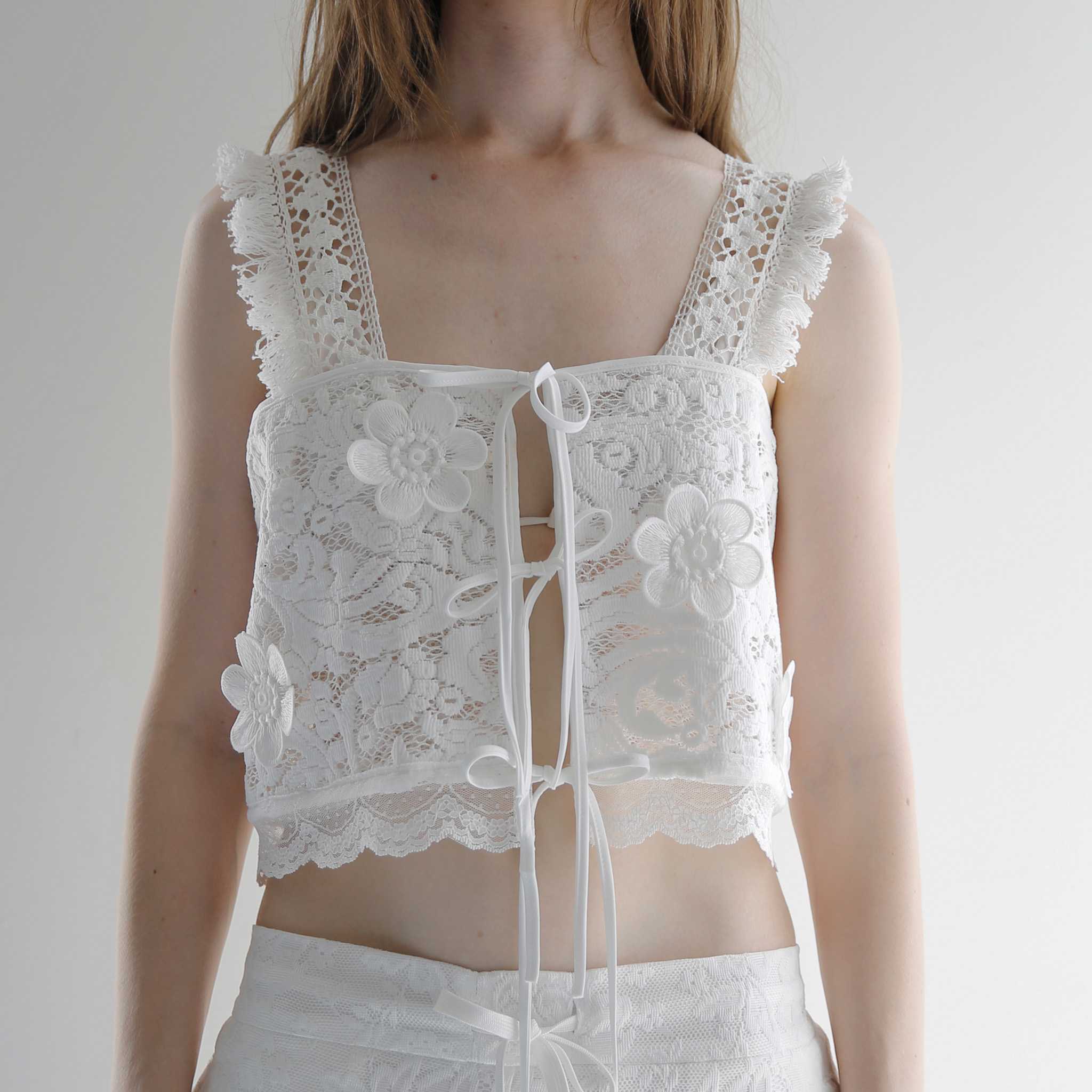 Rotsaniyom White Lace Boho Front-tied Cami Top