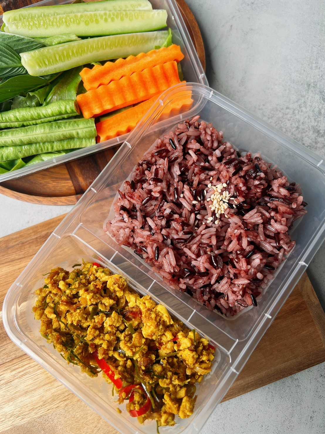 อาหารคลีนพร้อมข้าว -ข้าวคั่วกลิ้งอกไก่พริกแกงใต้