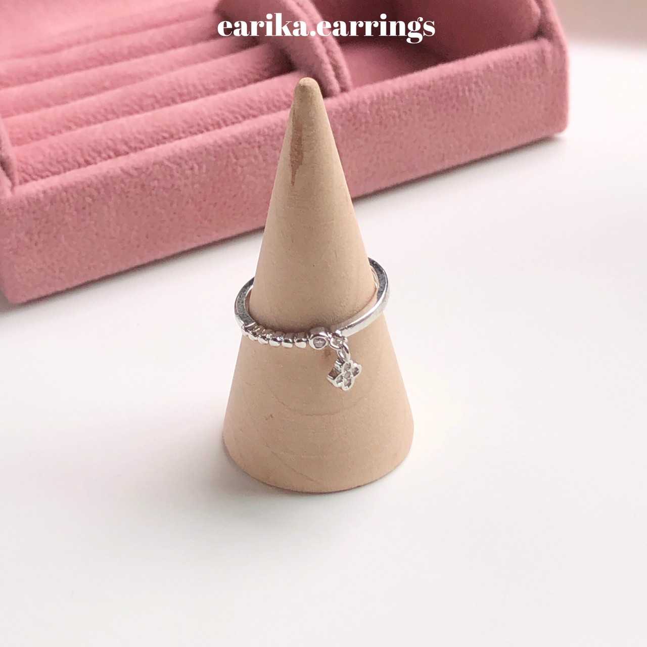 earika.earrings - diamond line clover ring แหวนเงินแท้ ฟรีไซส์ปรับขนาดได้