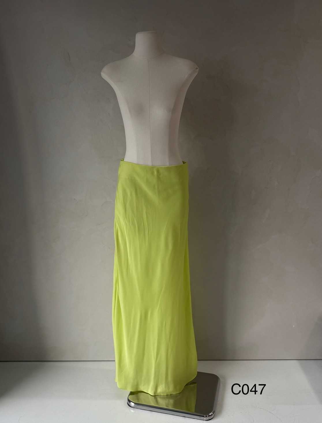 C047 - Feels Slip Skirt