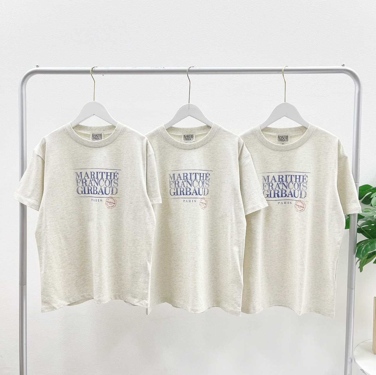 Marithe Classic logo Stamp Tee (Oatmeal)