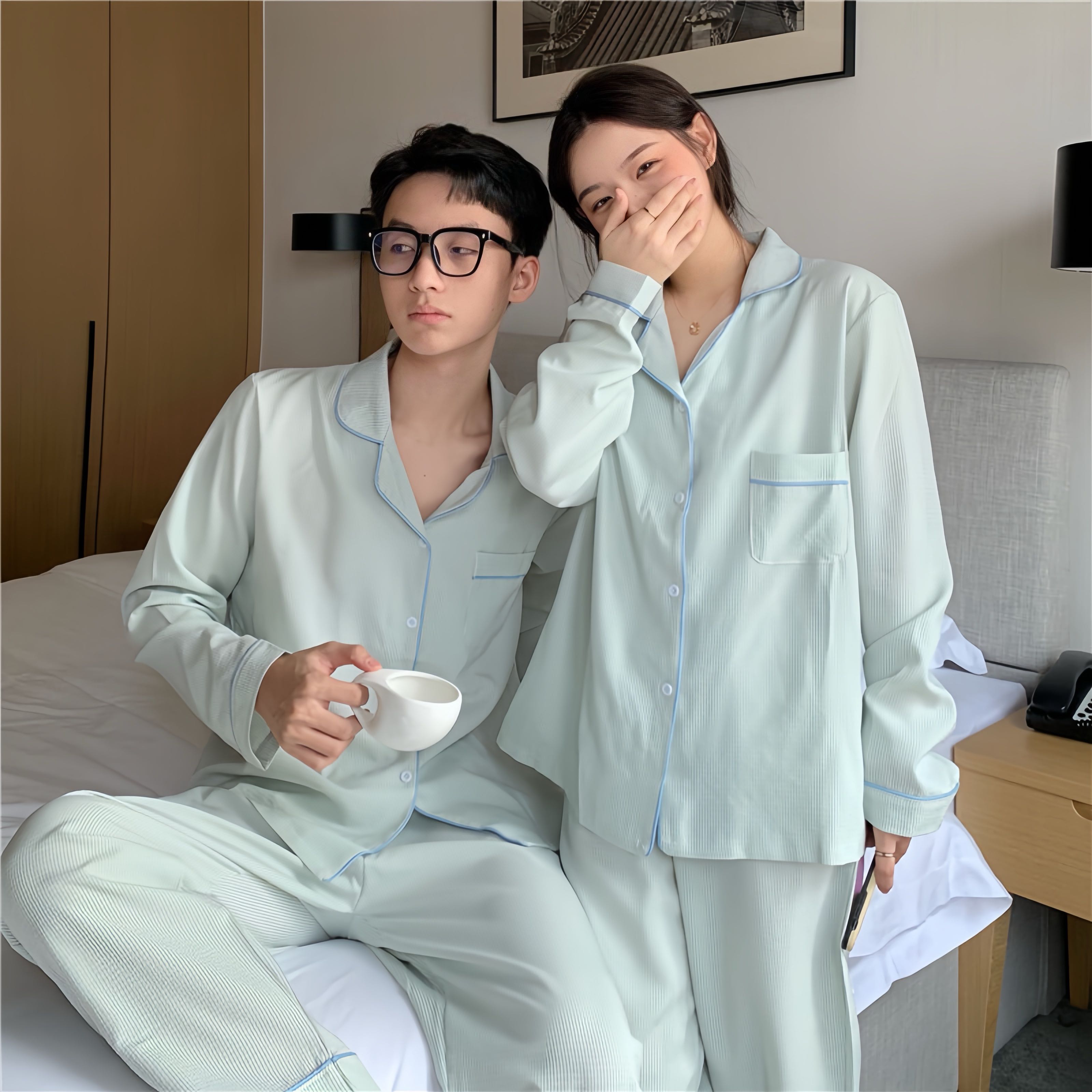  [𝑷𝒓𝒆𝒐𝒓𝒅𝒆𝒓 𝟏𝟎-𝟐𝟎 𝒅𝒂𝒚] 𝑳𝒊𝒈𝒉𝒕 𝑩𝒍𝒖𝒆 𝑷𝒂𝒋𝒂𝒎𝒂𝒔 ชุดนอนคู่ ชุดนอนผู้ชายหญิง
