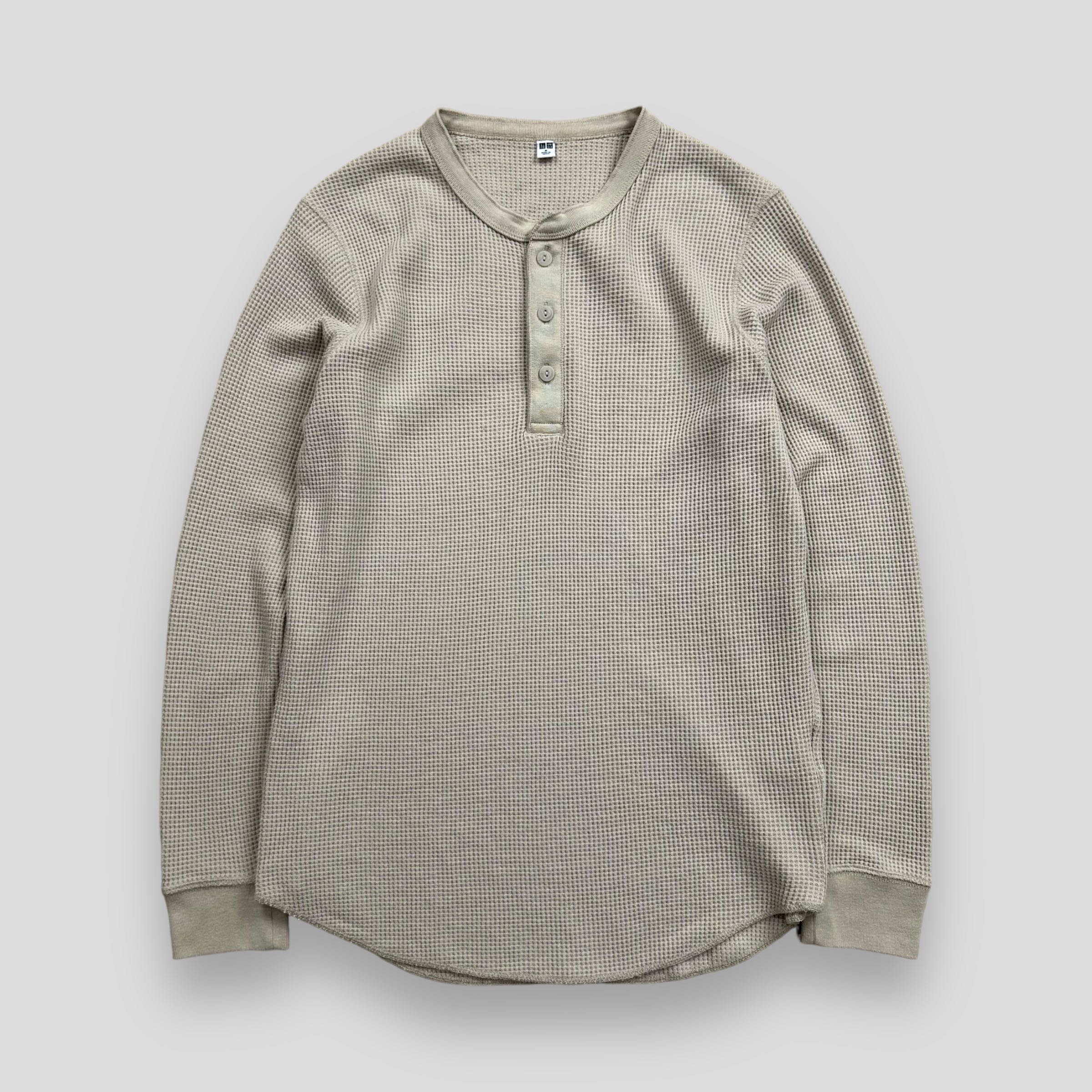 UNIQLO HENLEY WAFFLE LONG SLEEVE T-SHIRT