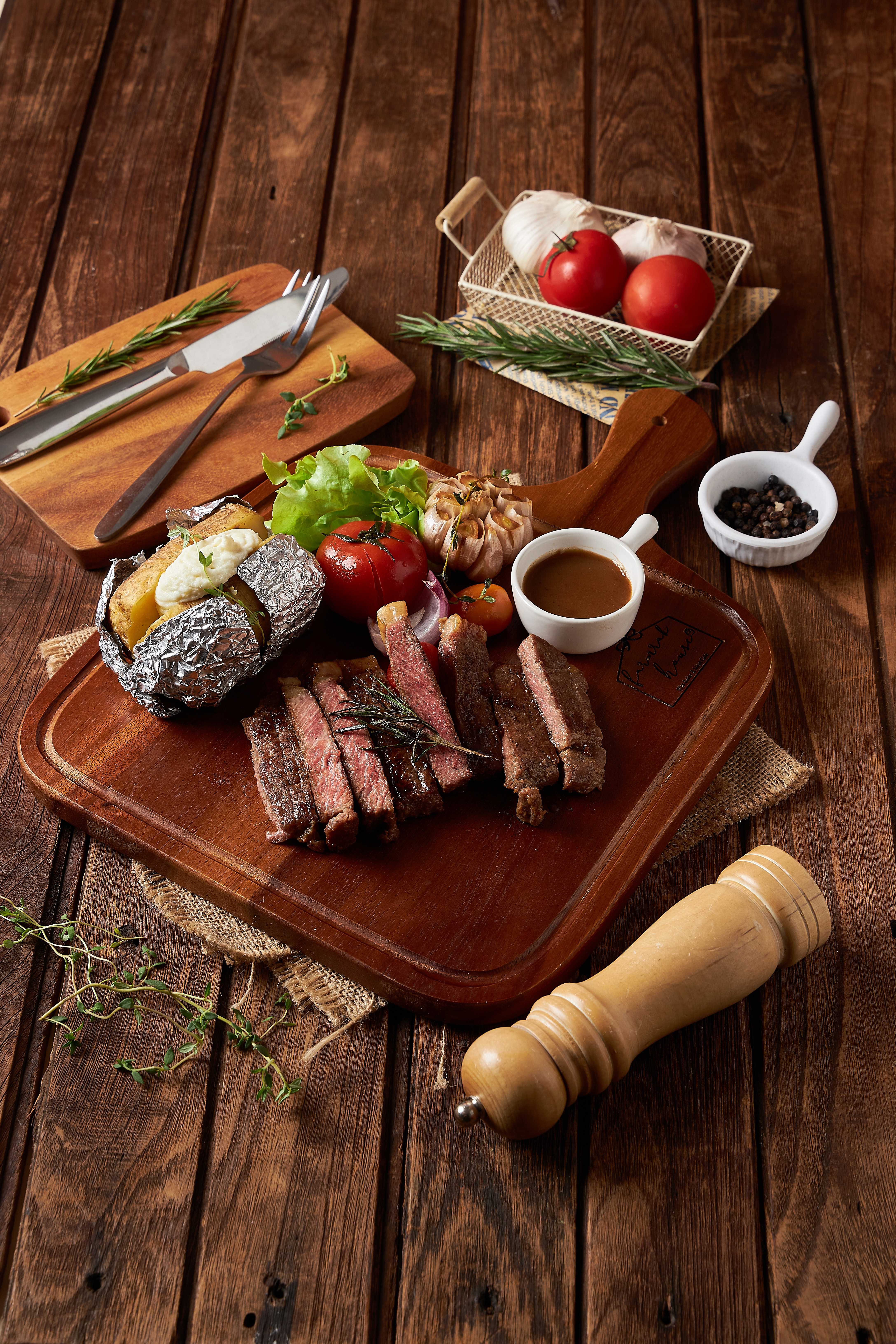 Steak - Australian Marble Striploin สเต็กเนื้อลายสันนอกออสเตรเลีย (แนะนำ)