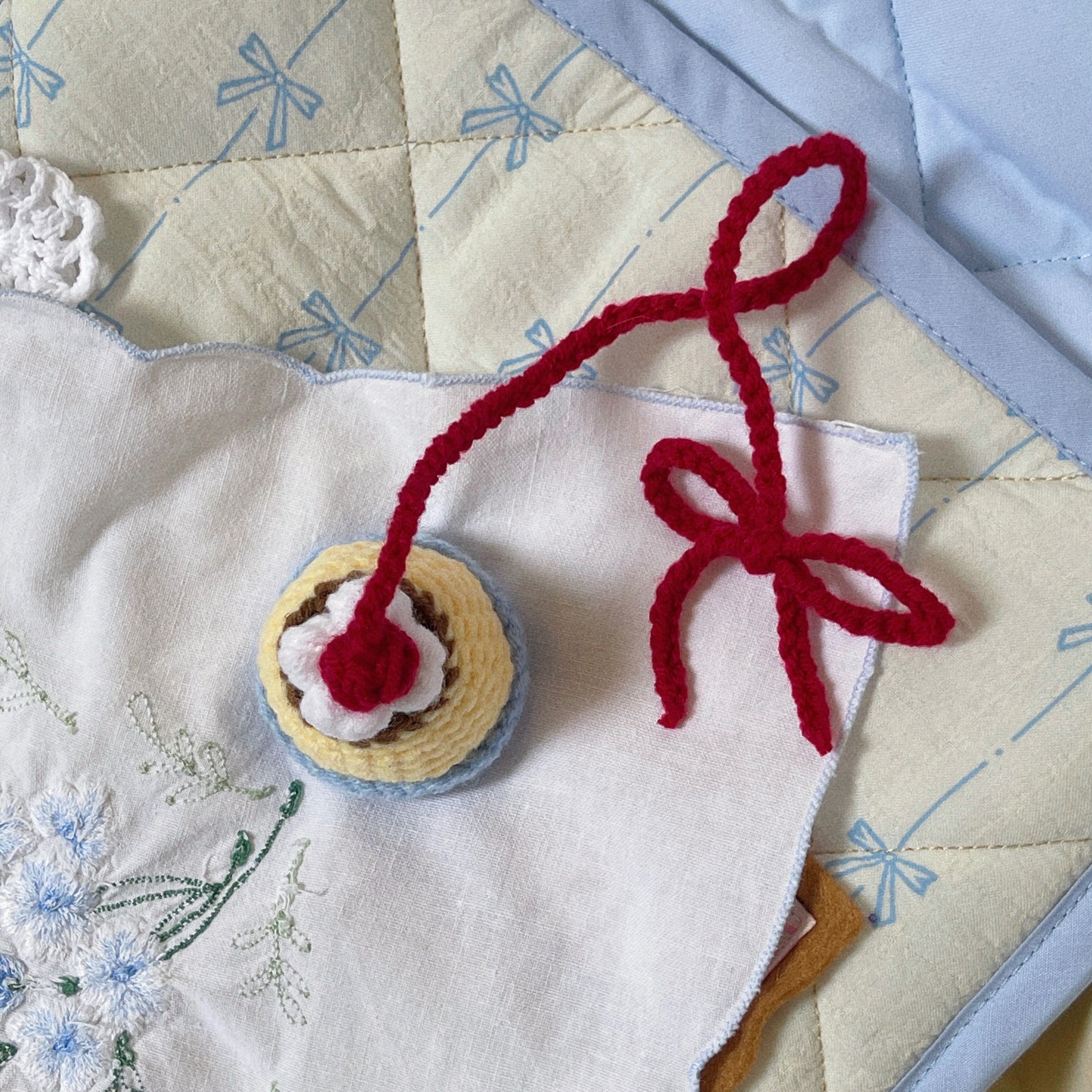 pudding bookmark 🍮🍒